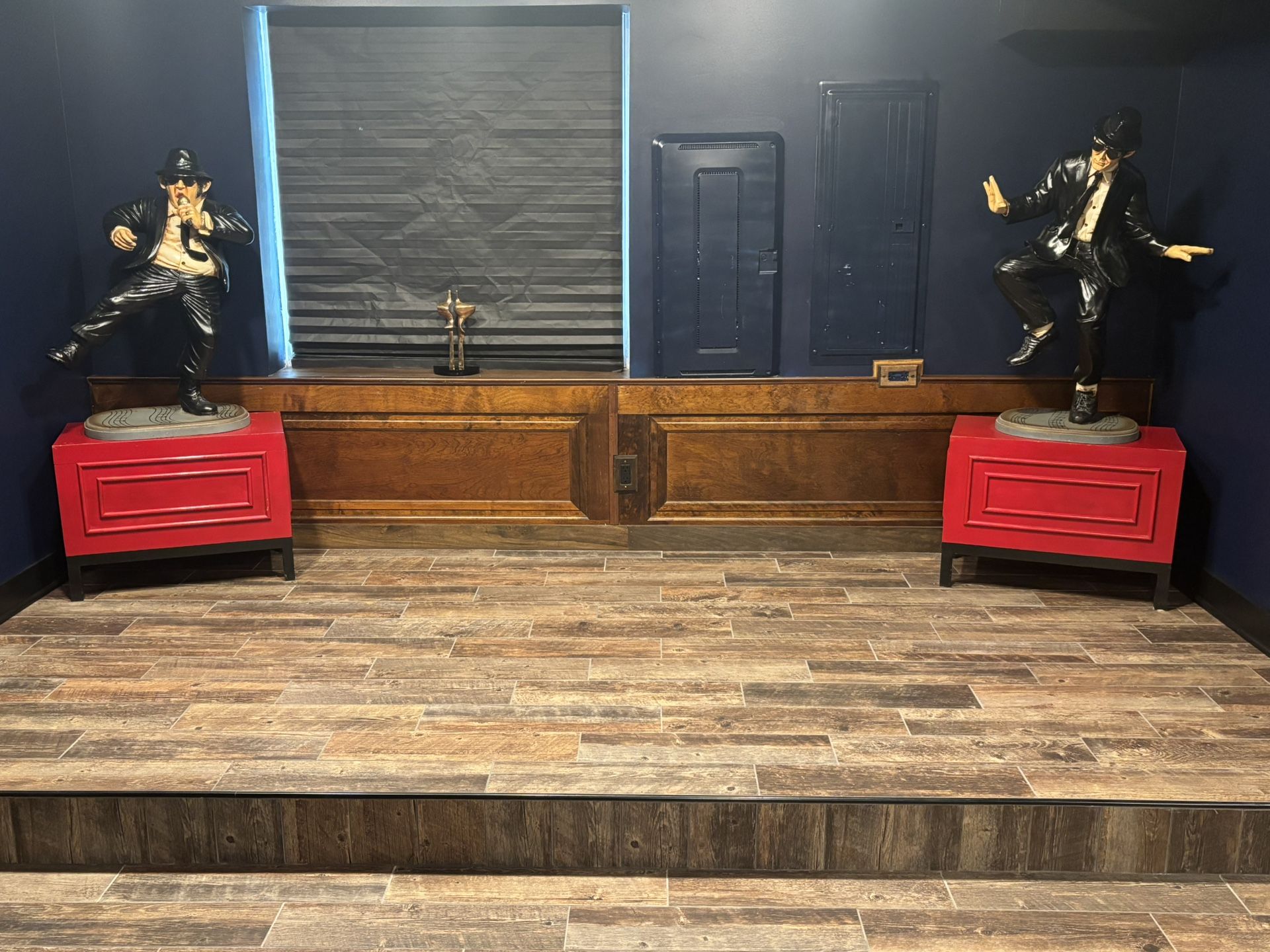 Blues Brothers, Statues With Stands. 