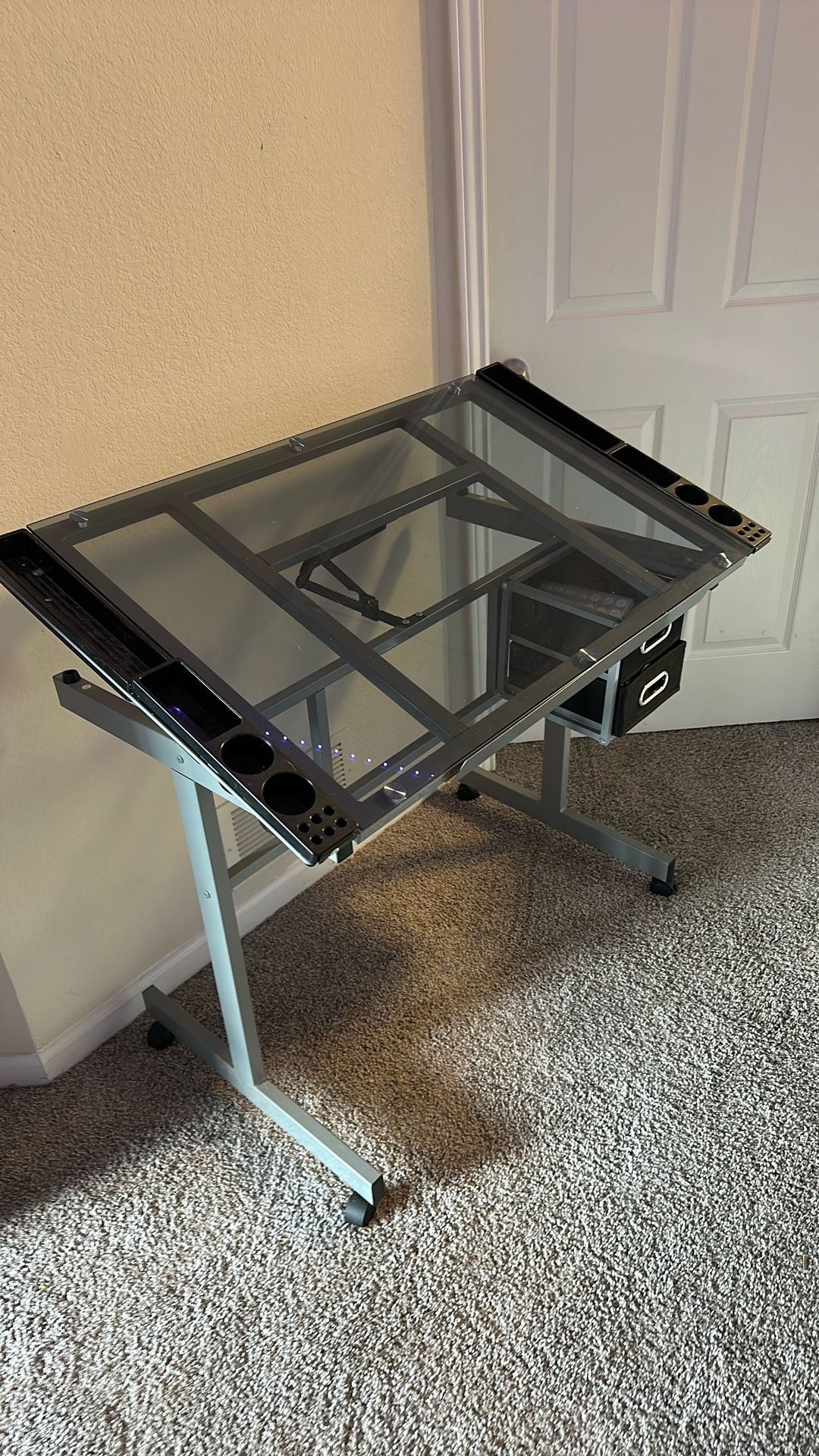Art Table 