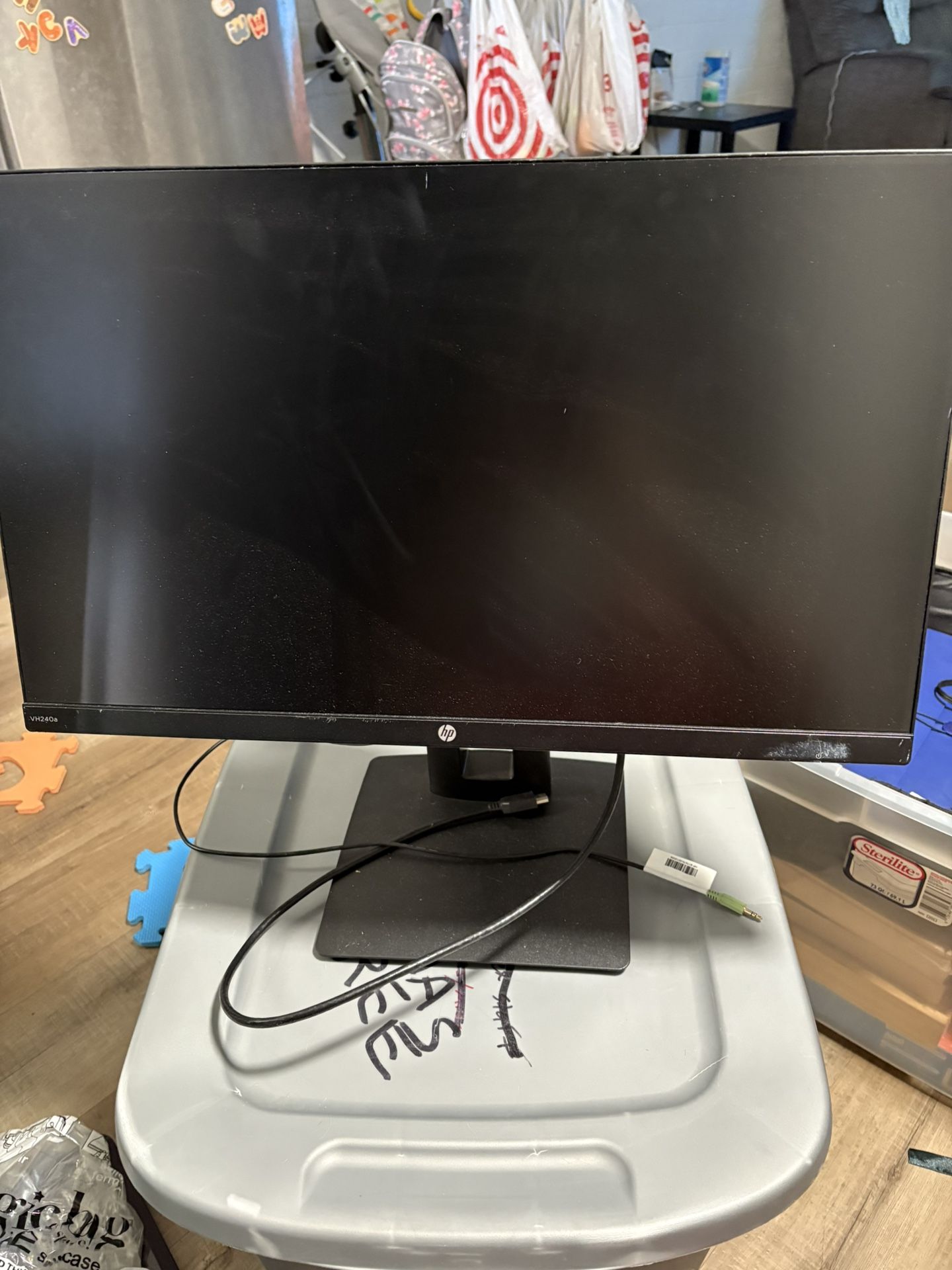 HP Computer monitor basically new