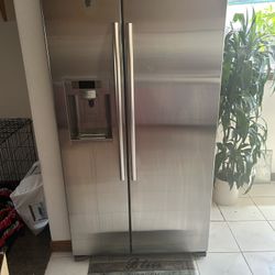 Samsung Refrigerator And Freezer