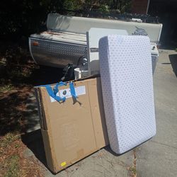 Free Crib / Toddler Bed