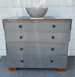 Solid wood 20th century 5 drawer dresser