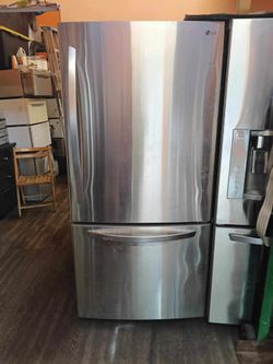 Bottom Freezer