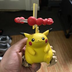 Gigantimax Pikachu Figure