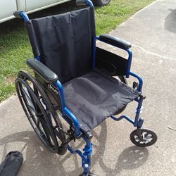 Excellent Condition Wheelchair With Leg Rest