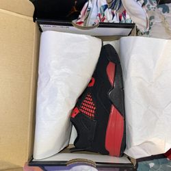 KIDS PRESCHOOL SIZE:JORDAN 6 , JORDAN 4, & Vans