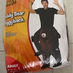 Teddy Bear Piggyback 
