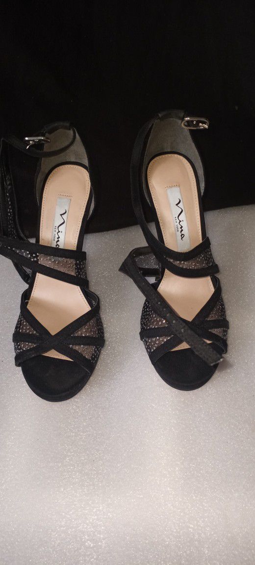 Nina Causal  Sandals Size 7 M