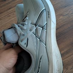 Asics gt-1000 14 size 11.5 4e extra wide