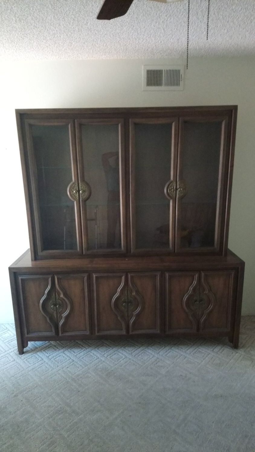 Vintage Century Furniture Of Distinction 2pc China Hutch/Cabinet in Amazing Condition For It's Age