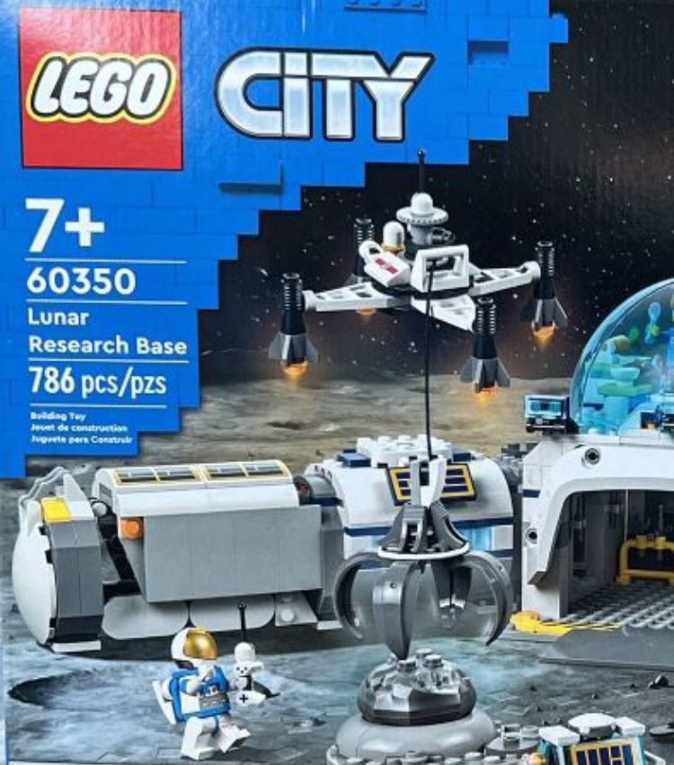 Lunar Research Base LEGO SET 60350