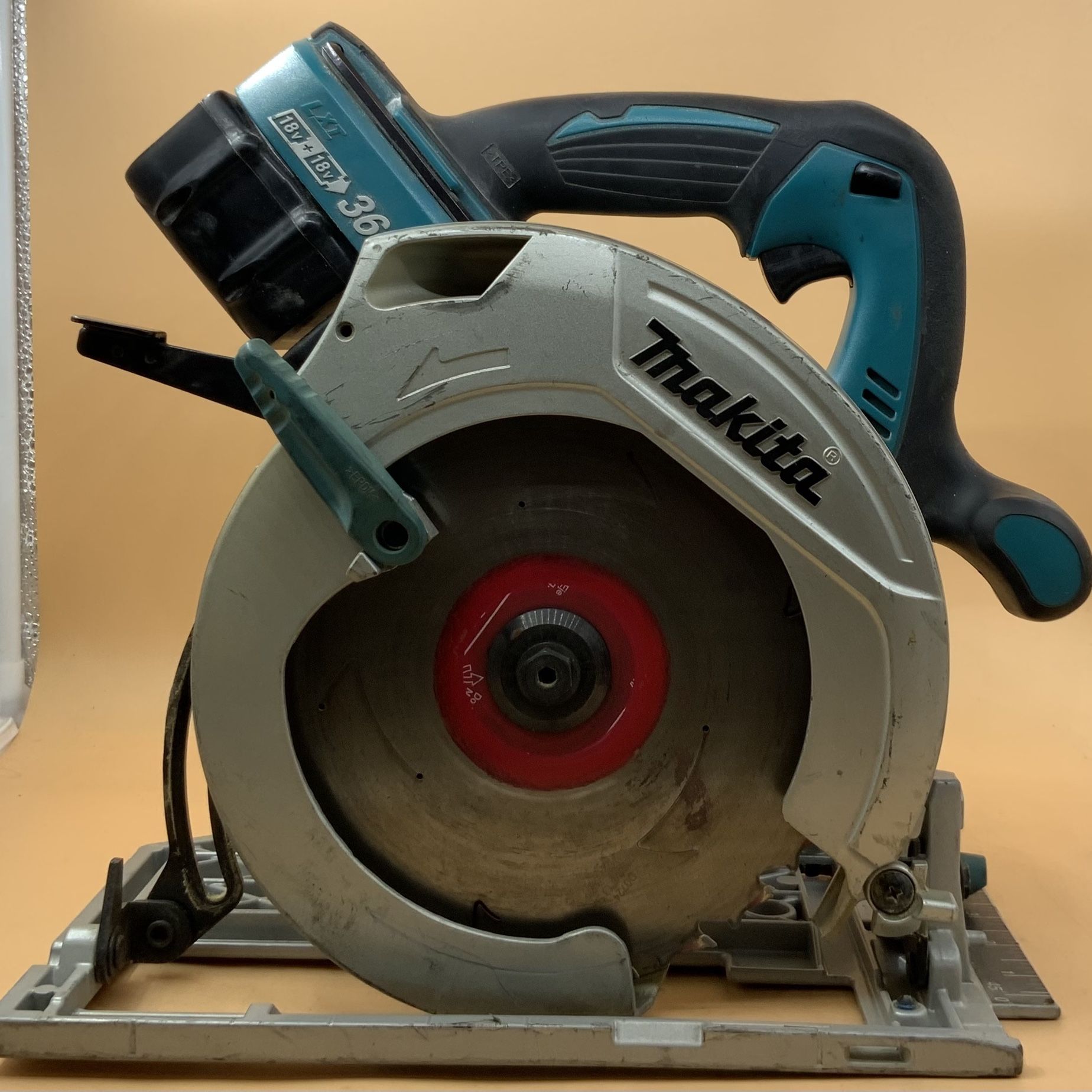 Makita XSH03 18V LXT Lithium Ion Brushless Cordless Circular Saw 2 Batteries for Sale in Long Beach CA OfferUp
