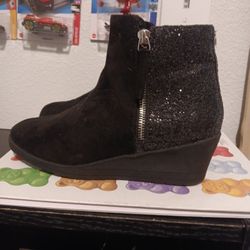 Girl Wedge Boots Size 5 $15