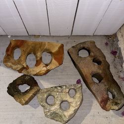 Aquarium Rocks and Aquarium Decor