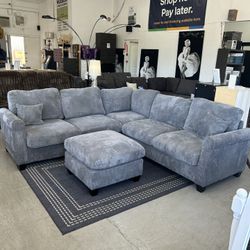 New In Box 4 Piece Sectional Sofa With Ottoman 