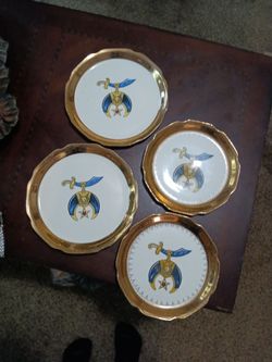 Vintage Sabin Crest O Gold 22K Shriners LOSNA Plates Set of 4 Mid Century