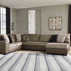 Signature Design by Ashley Abalone 3-Piece Sectional with Chaise in Brown
