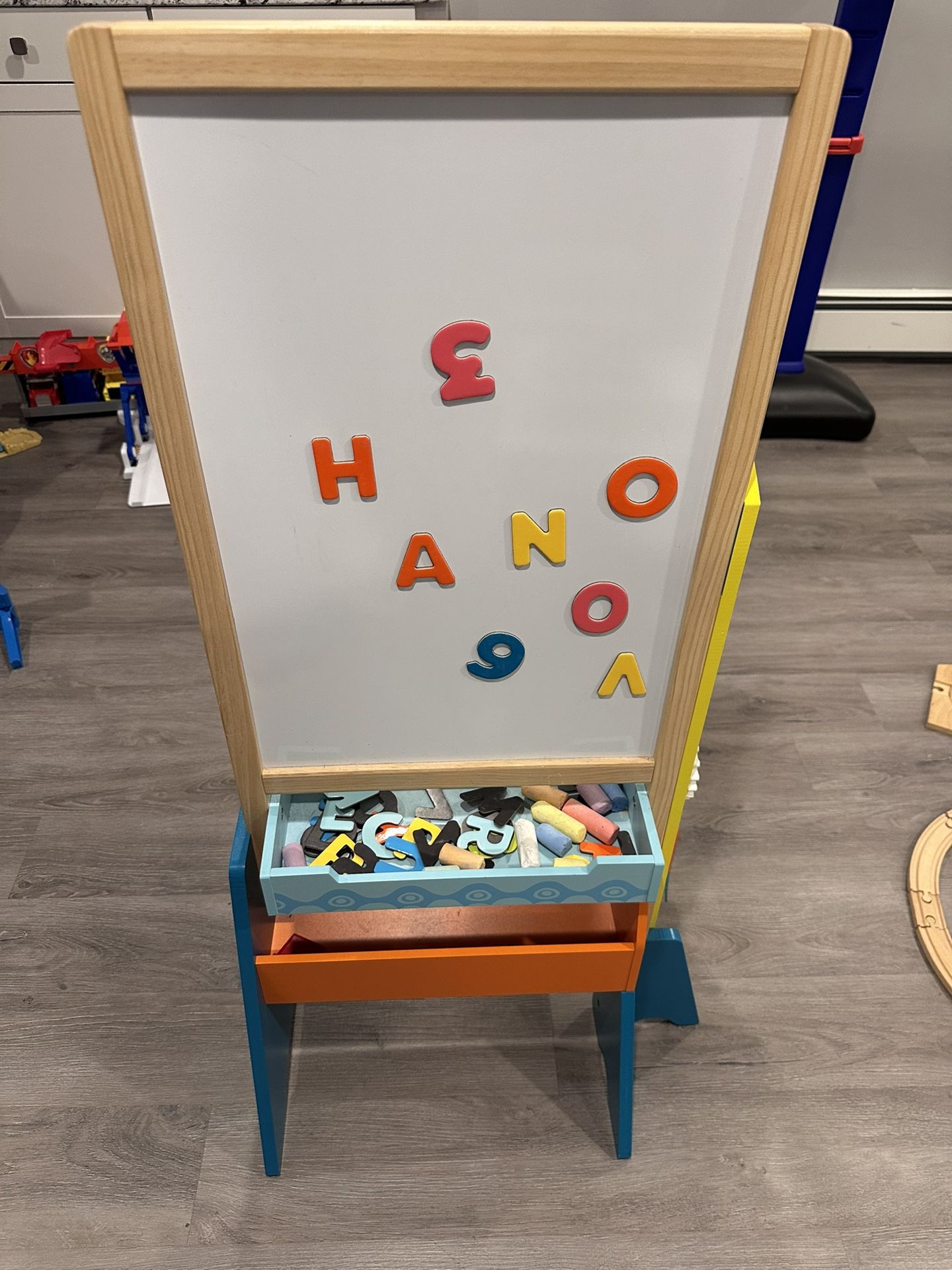Kids’ Activity center Magnetic Easel