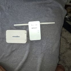 Router   NETGEAR  and PANAMAX