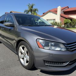 2012 Volkswagen Passat SE PZEV