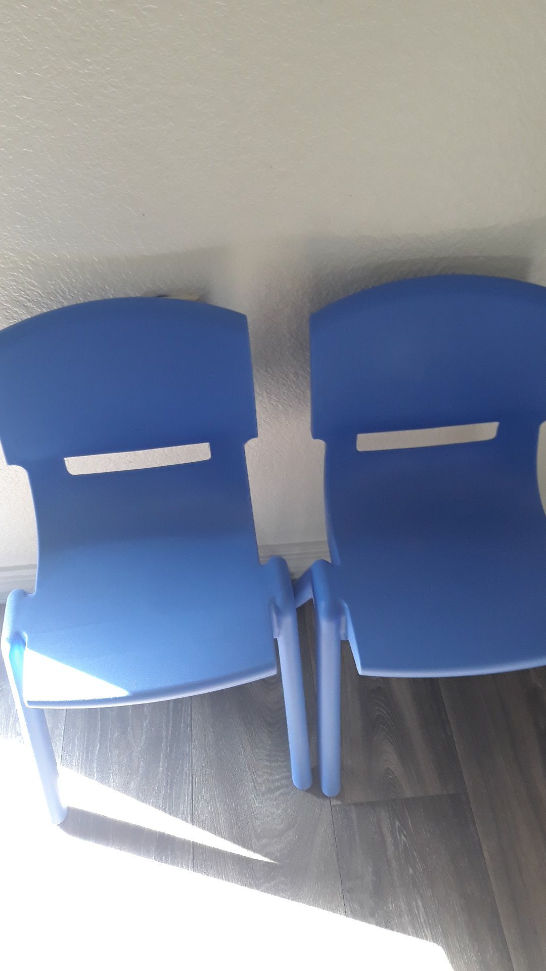 2 toddler/kid chairs in plastic