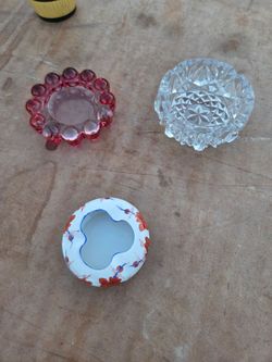 3 vintage ashtrays, $5 each or $10 for all 3!