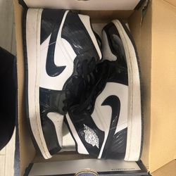 Nike Air Jordan 1 Mid black white size 9