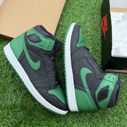 Jordan 1 “ Green” Size 13