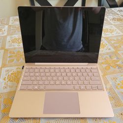 PC Chromebook, Color Pink, 12 Inches. 