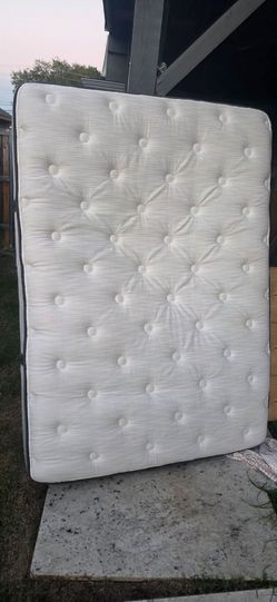Beautyrest Full Size Mattress