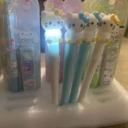 Hello Kitty Pens