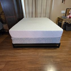 Queen Size Bed/ Cama queen