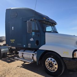 2002 Freightliner Century 