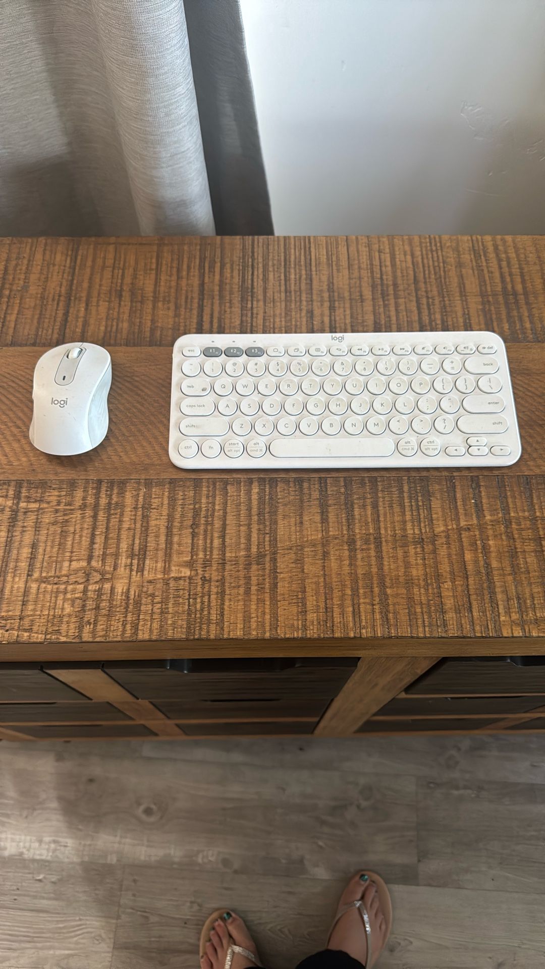 Logitech Wireless Keyboard & Mouse Set – Great Condition