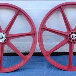 24" Red Skyway Mags Wheels