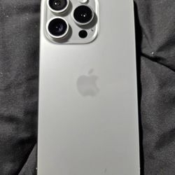 Apple iPhone 15 Pro 256GB White Titanium – Excellent Shape