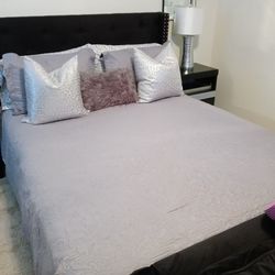 Platform Queen Bed