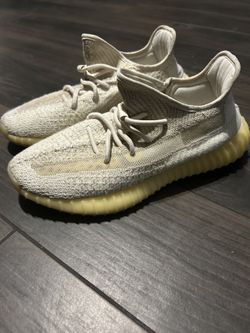 Yeezys size 9 great condition $70