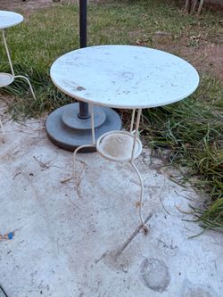 White Metal Round Outdoor Bistro Table