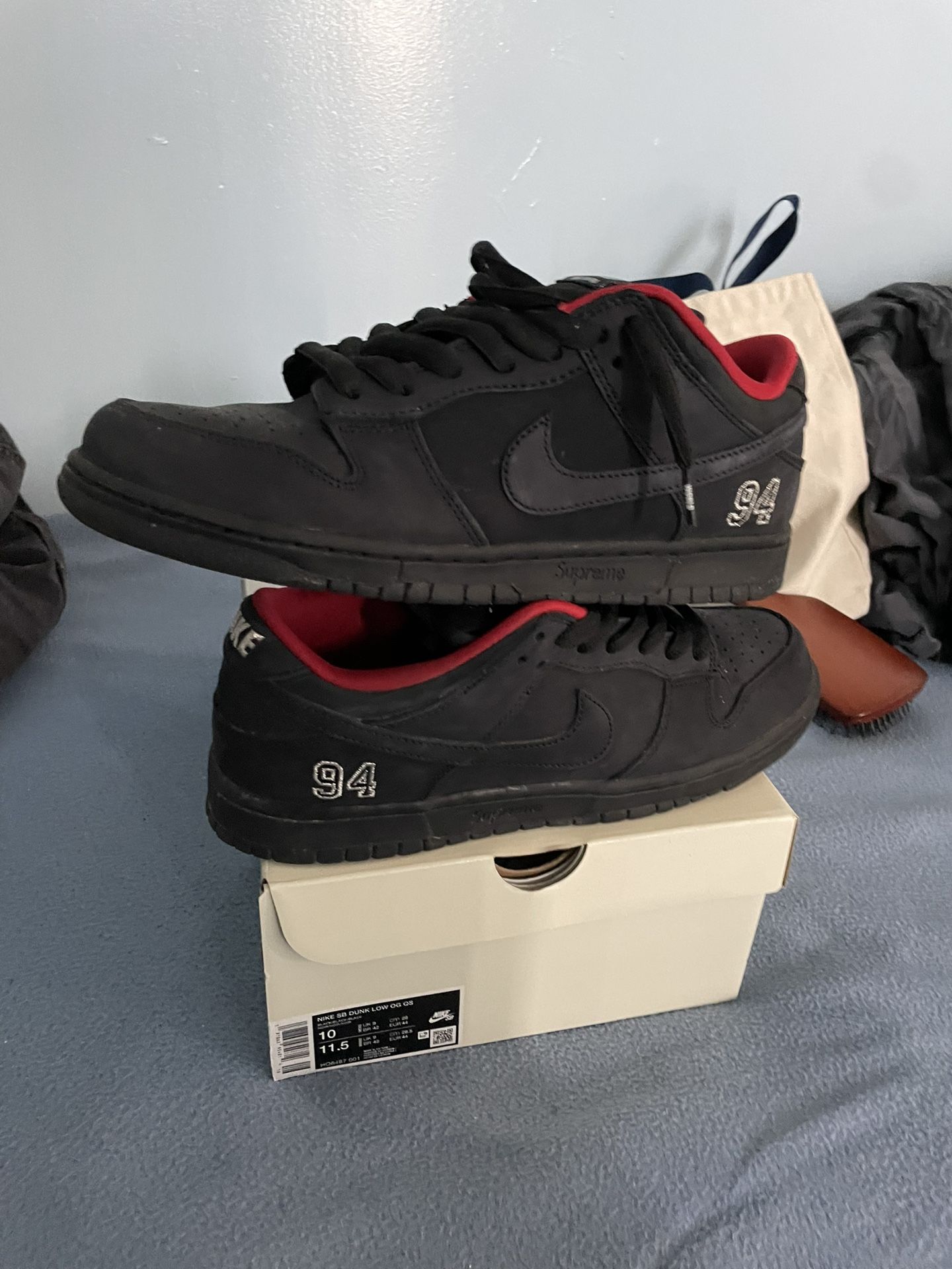 NIKE SB SUPREME