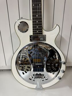 Nice! ACOUSTIC/ELECTRIC ARCTIC WHITE RESONATOR GUITAR