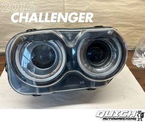2016 Dodge Challenger Headlight 