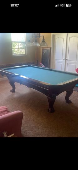 Elegant High End Pool Table