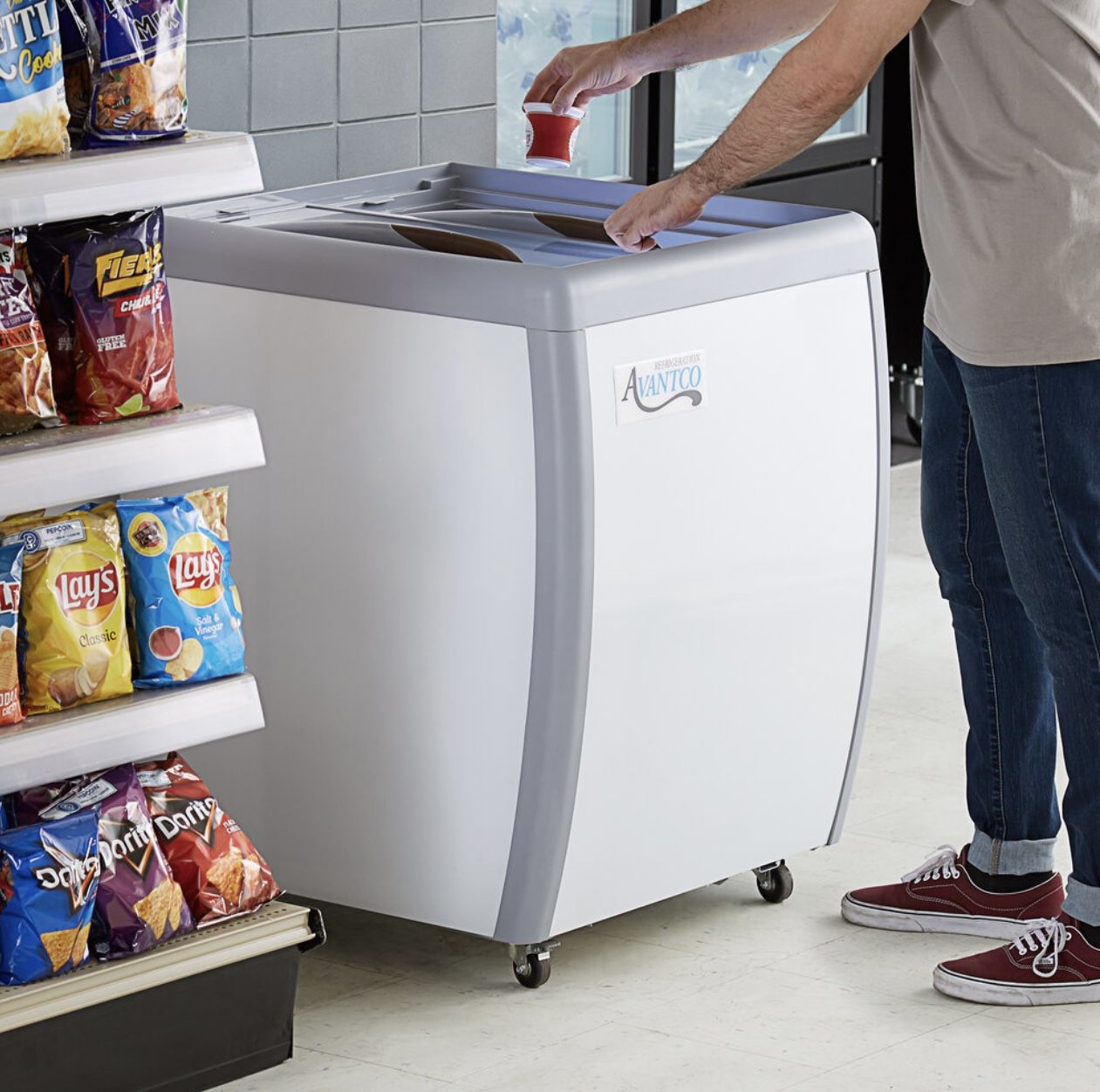 Freezer / Congelador 26 3/16" Flat Top Display Ice Cream Freezer