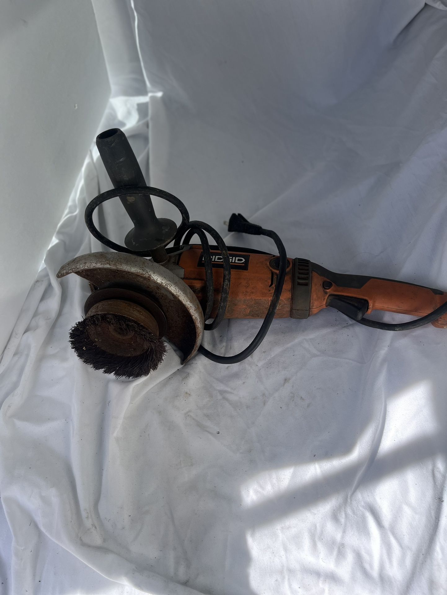 RIDGID R10202 120V 7in. Angle Grinder