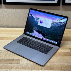2017 15” MacBook Pro Touch Bar - 3.1 GHz i7 - 16GB - 512GB SSD