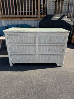 Lexington Furniture- Henry Link White Wicker & Solid Wood Six Drawer Double Dresser *Local Delivery Available