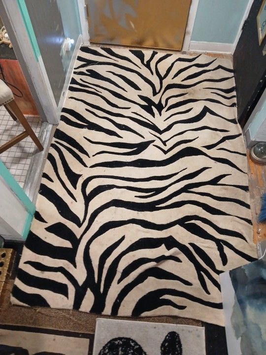 White Tiger Stripe Thick Area Rug