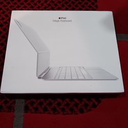 Apple Magic Keyboard for iPad Pro 13"