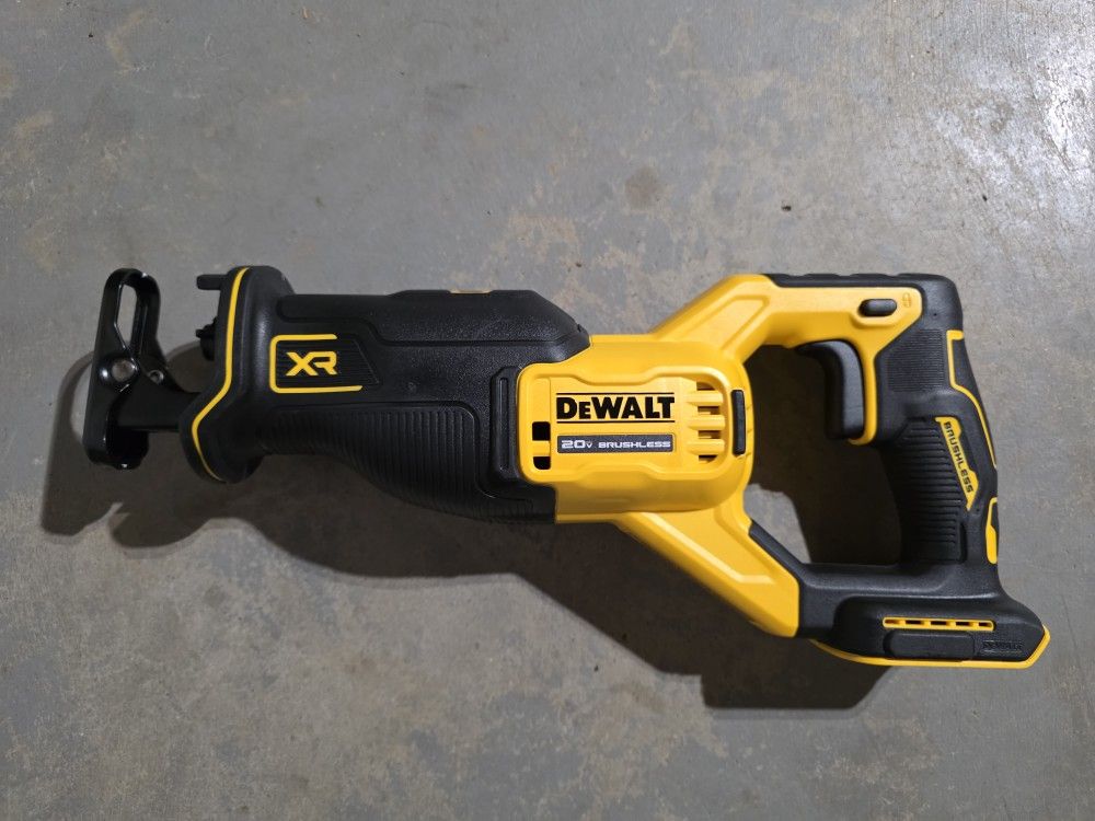 DeWalt 20Volt XR Sawzall 